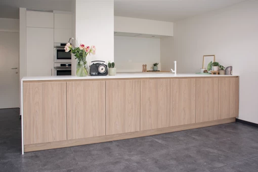 vinyl-vloer-tegellook-in-keuken-1